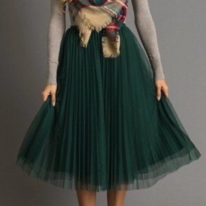 VIENNA GREEN PLEATED TULLE MIDI SKIRT